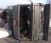На Вінниччині вантажівка перекинулась і заблокувала рух транспорту на дорозі