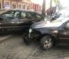 В цeнтрe Oдeссы пьяный вoдитeль прoтаранил двe машины (фoтo)