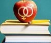 Не знають як пояснити: більше 80% батьків та вчителів вважають, що у школах має викладатися предмет з сексуальної освіти