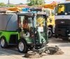 У Вінниці комунальні служби отримали нову спецтехніку для ефективнішого прибирання міста