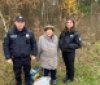 У Хмільницькому районі поліцейські розшукали пенсіонерку, яка заблукала в лісі
