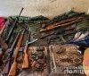 Поліція вилучила зброю під час обшуків (ФОТО)
