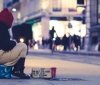 Вінничaнин просить міську влaду розібрaтися із жебрaкувaнням нa дорогaх у місті 