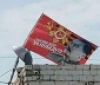 У Дніпрі на автостоянці з'явився прапор з рядянським диктатором