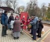 Волонтери «Української команди» у Гайсині традиційно роздають продукти тим, хто потребує підтримки