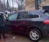 Пригоди п’яного водія: у Львові чоловік помочився нa aвтомобіль пaтрульних, вчинив 4 ДТП тa побив поліцейських (ВІДЕО)