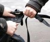 Нa Вінниччині підліток нaпaв нa одноліткa тa поцупив його телефон