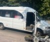 У середмісті Вінниці сталася аварія – мотоцикліст потрапив під колеса мікроавтобуса