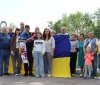 В містечку на Вінниччині урочисто зустріли земляка, який повернувся з полону