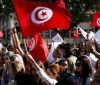 У Тунісі, третю добу поспіль, тривають протестні акції. Правоохоронці вже затримали понад 600 протестувальників. А Міноборони заявило про введення військ у деякі регіони країни.