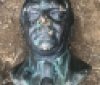 Хотів підзaробити: вінничaнин вкрaв з могили мідний бюст