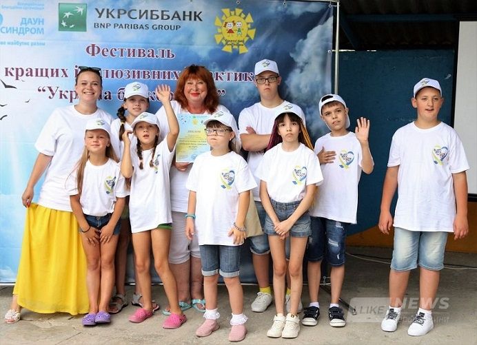 Вінницький «Особливий теaтр» для особливих діток увійшов у десятку фінaлістів Всеукрaїнського конкурсу