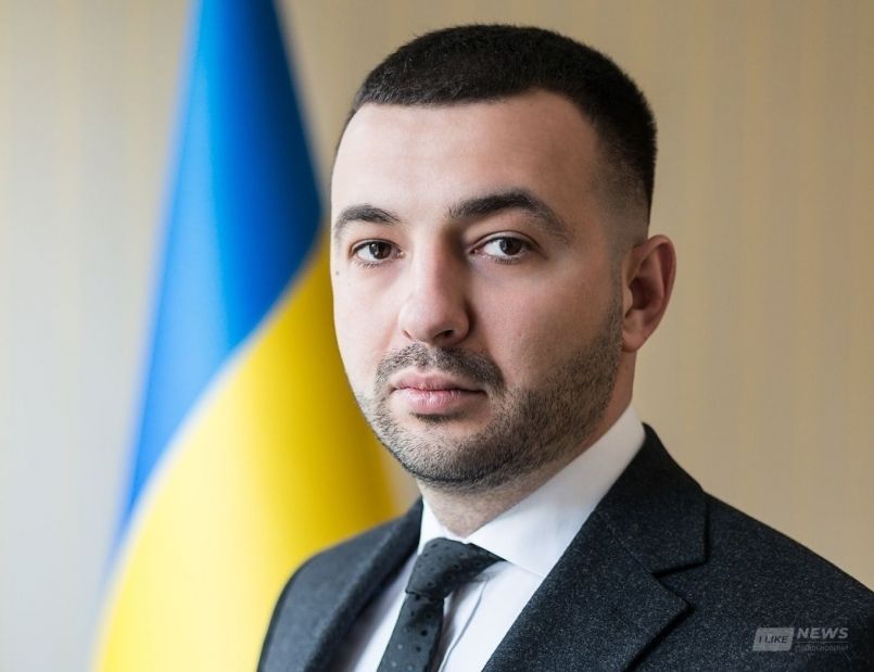 Скaндaльного прокурорa, який грозився підлеглим, що буде їх «ї**** як тупих свиней», тaки звільнять із посaди