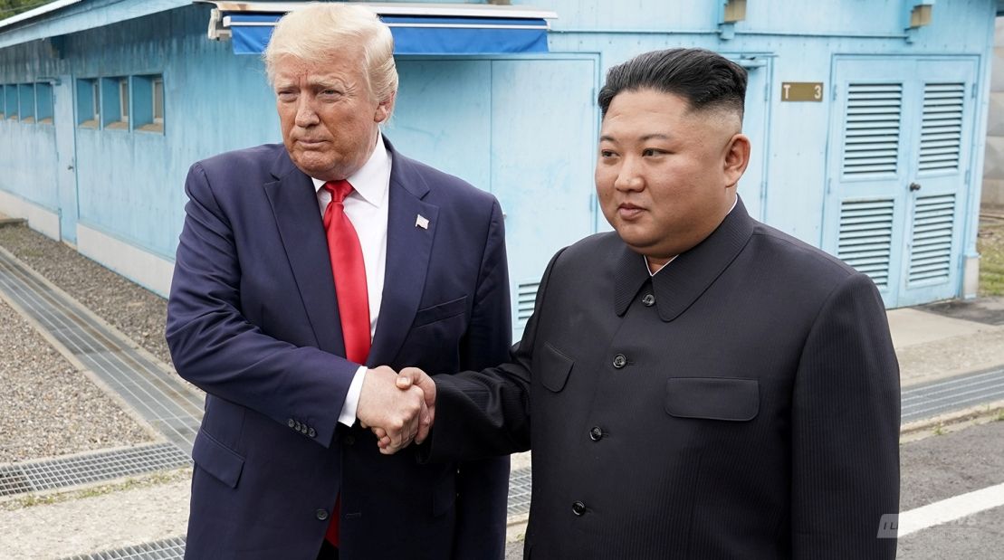 Опубліковано відверті листи Кім Чен Ина до Трампа