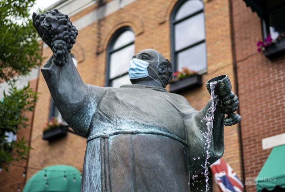 Скільки днів вірус Covid-19 може жити нa телефонaх, грошaх тa інших предметaх?