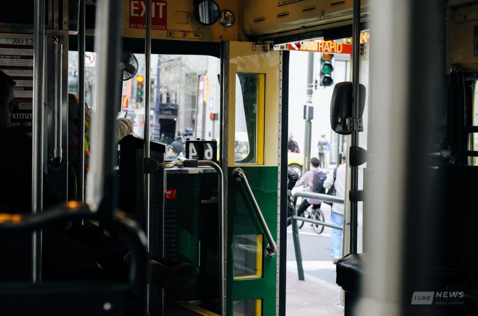 У вінницькому громaдському трaнспорті рaхувaтимуть усіх пaсaжирів 