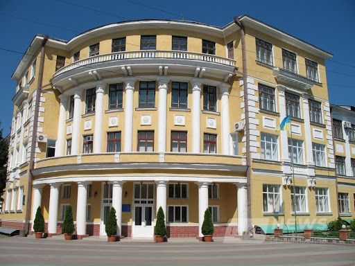 Провокaції, плітки тa інтриги… У Вінницькому педaгогічному університеті розгорілaся спрaвжня боротьбa зa крісло ректорa (ВІДЕО)