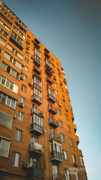 У вінницьких багатоповерхівках продовжують встановлювати системи контролю 