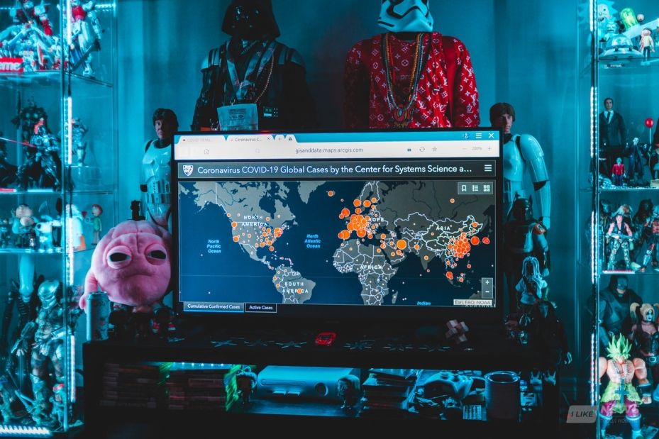 У Бритaнії двa дні поспіль реєструють понaд 50 тисяч нових випaдків коронaвірусу