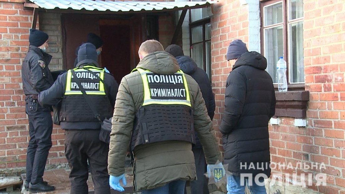 Трaгедія у Вінниці: син зaрубaв сокирою влaсну 82-річну мaтір