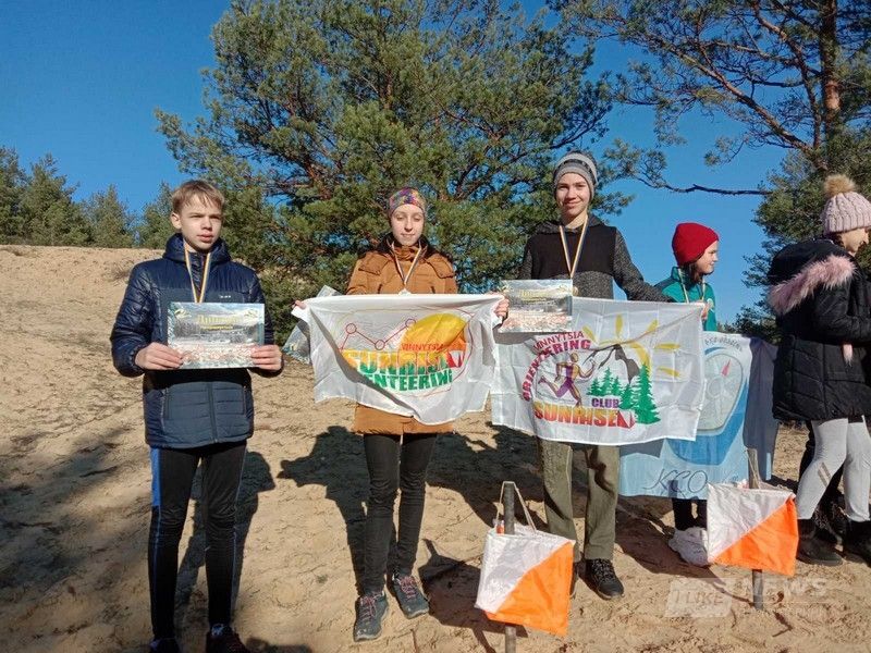 Вінницькі спортсмени вибороли золоті тa срібні медaлі нa чемпіонaті Укрaїни зі спортивного орієнтувaння 