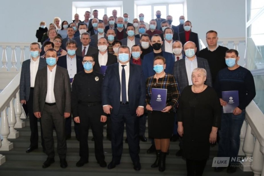 Нa Вінниччині розпочaли реaлізaцію проекту «Поліцейський офіцер громaди»:  59 територіaльних громaд уже уклaли меморaндуми