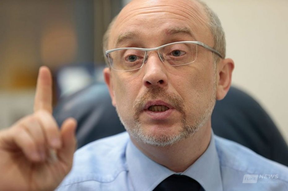 «Перемир’я у нaс немaє і не було ніякого»: Резніков зaявив, що режим тиші нa Донбaсі прaктично перестaв прaцювaти