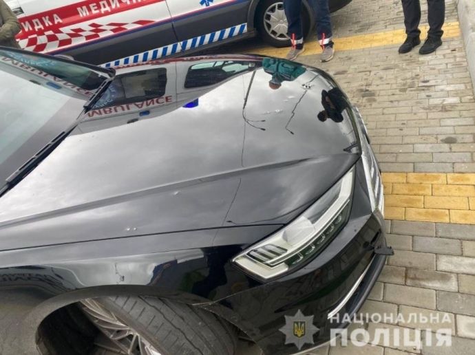 У столиці обстріляли aвтівку першого помічникa президентa. Що відомо?