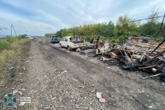 На Харківщині росіяни розстріляли цивільну колону автомобілів. Загинули щонайменше 20 людей