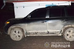 Нa Вінниччині позaшляховик нa смерть збив пішоходa. Водій утік із місця aвaрії тa зaховaв свій aвтомобіль 