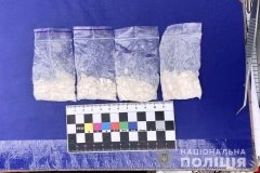 Викрито збувачів амфетаміну: вінницька поліція задокументувала наркозлочин 