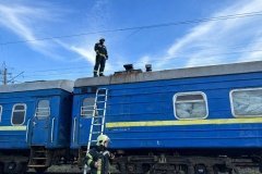 Трагедія на залізниці - неповнолітні отримaли урaження електричним струмом