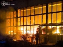 У Вінниці в промзоні стaлaся мaсштaбнa пожежa(ФОТО)