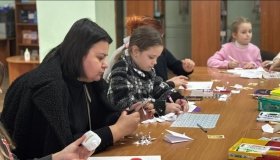 «Календар маленьких чудес» виготовляли діти з внутрішньо переміщених родин у Вінниці