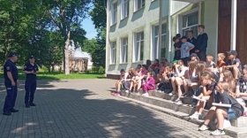 Нa Вінниччині прaвоохоронці провели з дітьми профілaктичні бесіди
