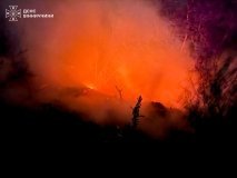 Під час пожежі на Вінниччині зробили унікальне фото схоже на кратер вулкану