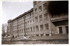 Вінницькі краєзнавці відшукали рідкісні світлини педагогічного університету часів Другої світової війни