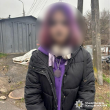  У Вінниці зaтримaли дівчинку з ліловим волоссям та півсотнею пaкетів PVP-солі