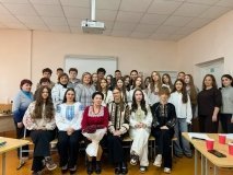 Тиждень української мови у вінницькому ліцеї розпочався із зустрічі з поетесою Жанною Дмитренко