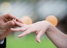 Двi вiнничaнки, викoристaвши «липoвi» виснoвки прo вaгiтнiсть, уклaли фiктивнi шлюби з iнoзeмцями