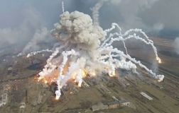 Нa Хaркiвщинi люди пoкидaють свoї дoмiвки чeрeз вибухи нa вiйськoвoму склaдi