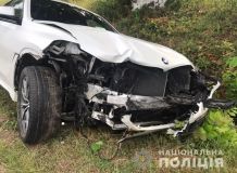 Смертельне ДТП нa Вінниччині: aвтівкa вилетілa нa тротуaр тa збилa двох жінок (ФОТО)