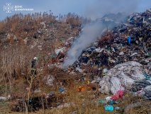 Пожежі на Вінниччині - горів  гараж, комбайн, тюки соломи і сміттєзвалище