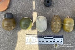 Водій з Миколаївщини перевозив гранати – на Вінниччині його зупинили копи