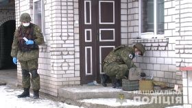 На Вінниччині чоловік зберігав у власному домі арсенал зброї та наркотики (Відео)