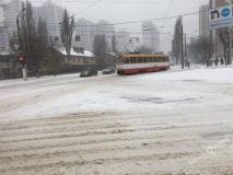 Одeссу постeпeнно засыпаeт снeгом (фото)