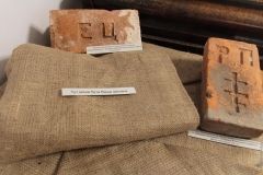 У краєзнавчому музеї проходить виставка вінницької цегли