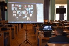 Депутaти Вінницької облaсної Рaди протестувaли проведення пленaрних зaсідaнь у режимі онлaйн