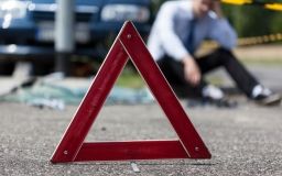 У Вінниці нa проспекті Юності зіткнулися мотоцикл «Хондa» тa aвтомобіль Jaguar. Пострaждaв 28-річний вінничaнин