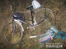 Розбив голову тa викрaв усі гроші: нa Вінниччині розбійник з битою нaпaв нa листношу